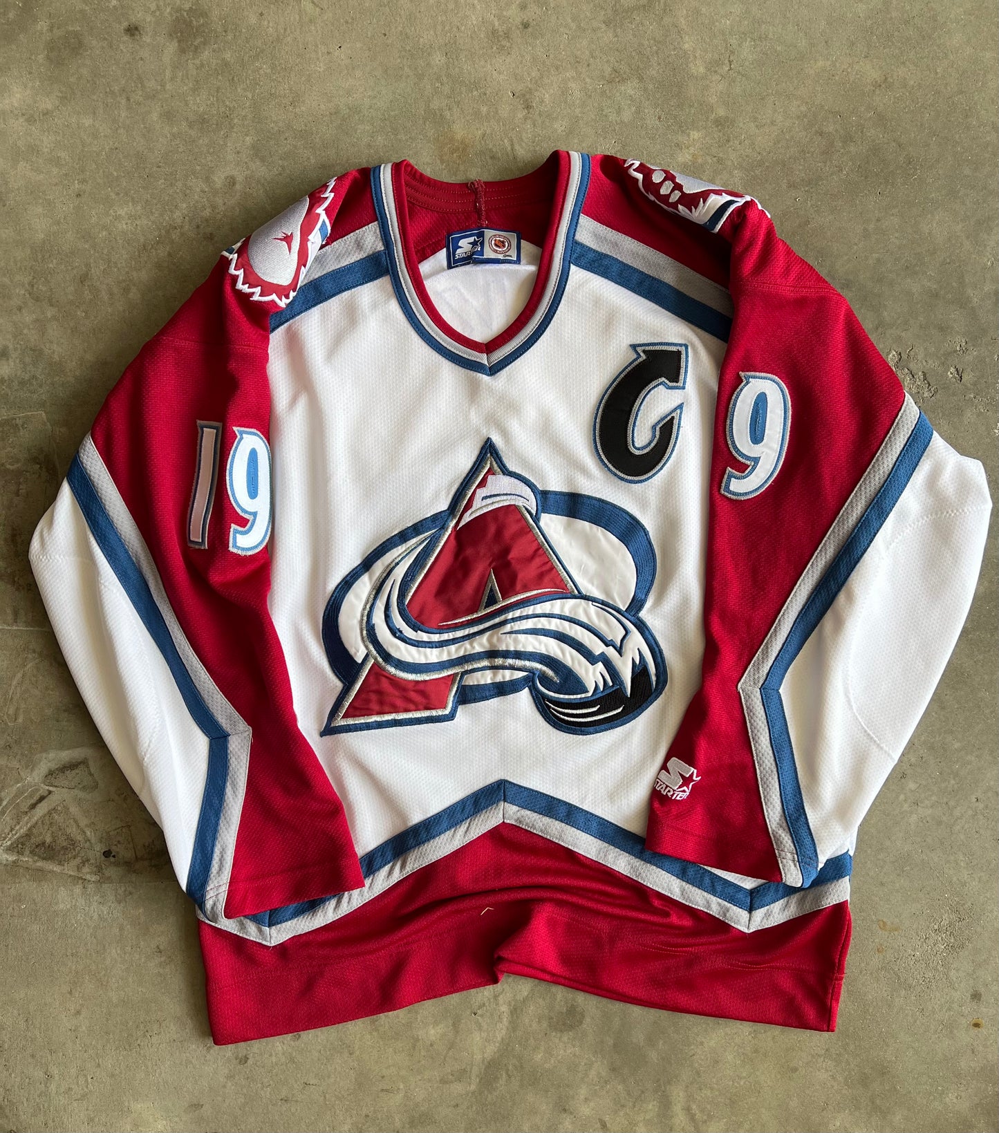 90’s Joe Sakic Avalanche NHL Jersey Size L